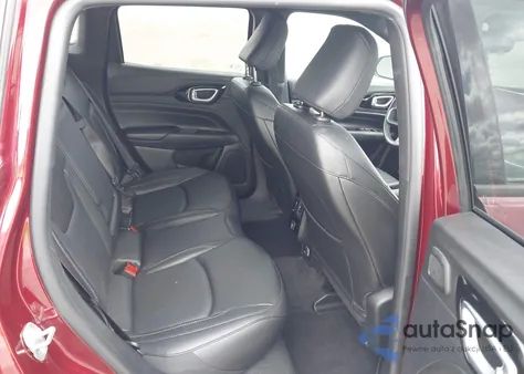 2022 Jeep Compass High Altitude 4X4 from USA, damaged, VIN 3C4NJDCB7NT101666